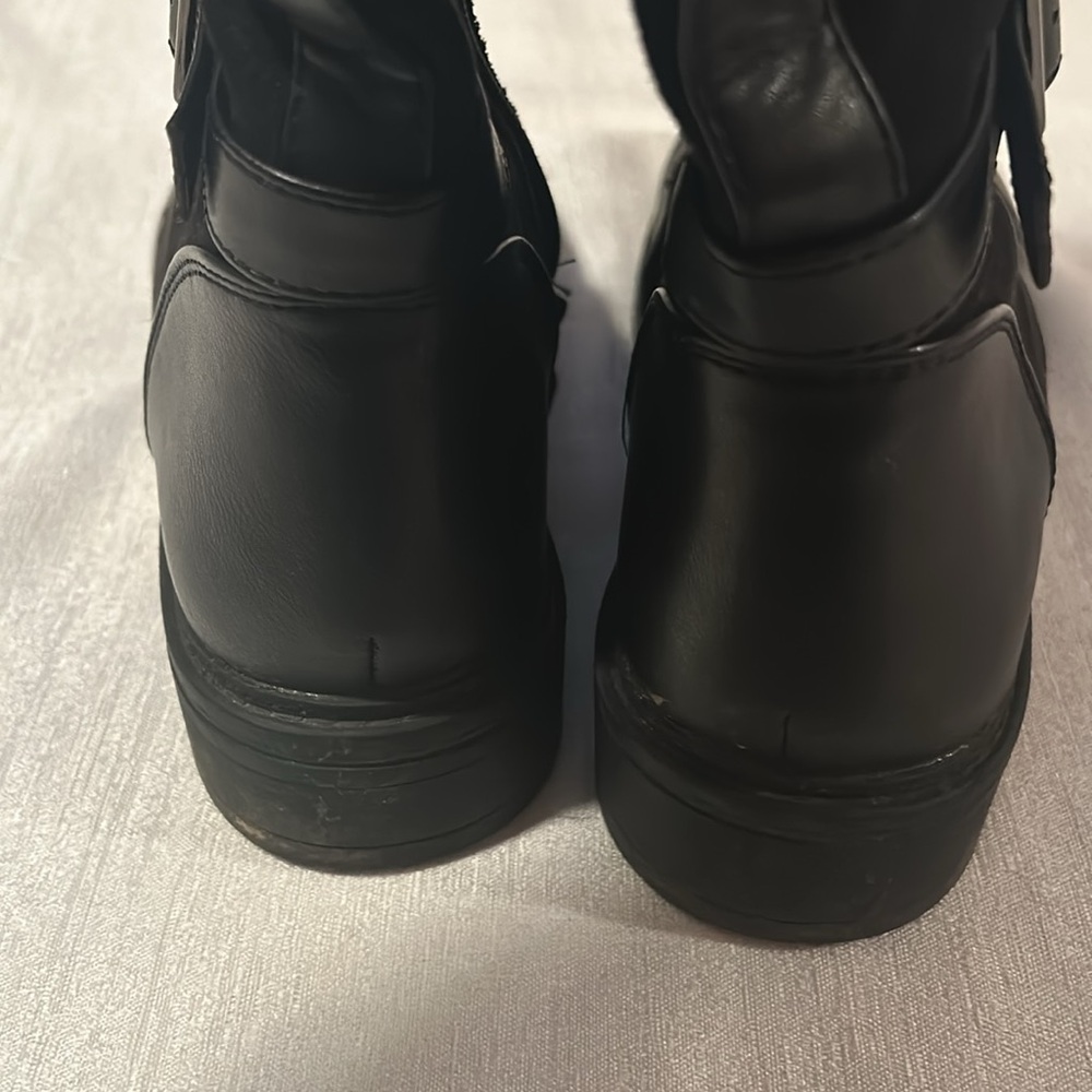 Central Point Tall Black Boot Heeled w Buckle & Cute design Size 10 Combat Style - Picture 15 of 15